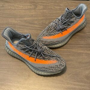 Yeezy Boost 350 V2 (carbon beluga)